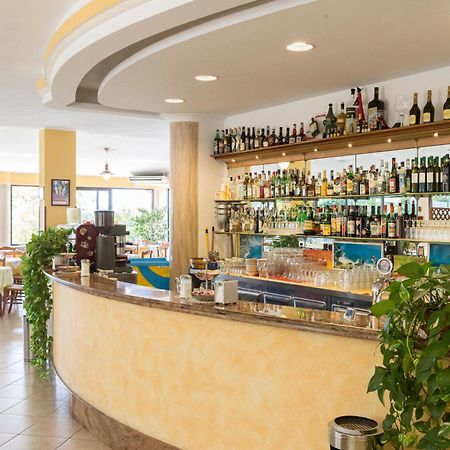 Aparthotel Happy Days Capo Vaticano Exterior foto