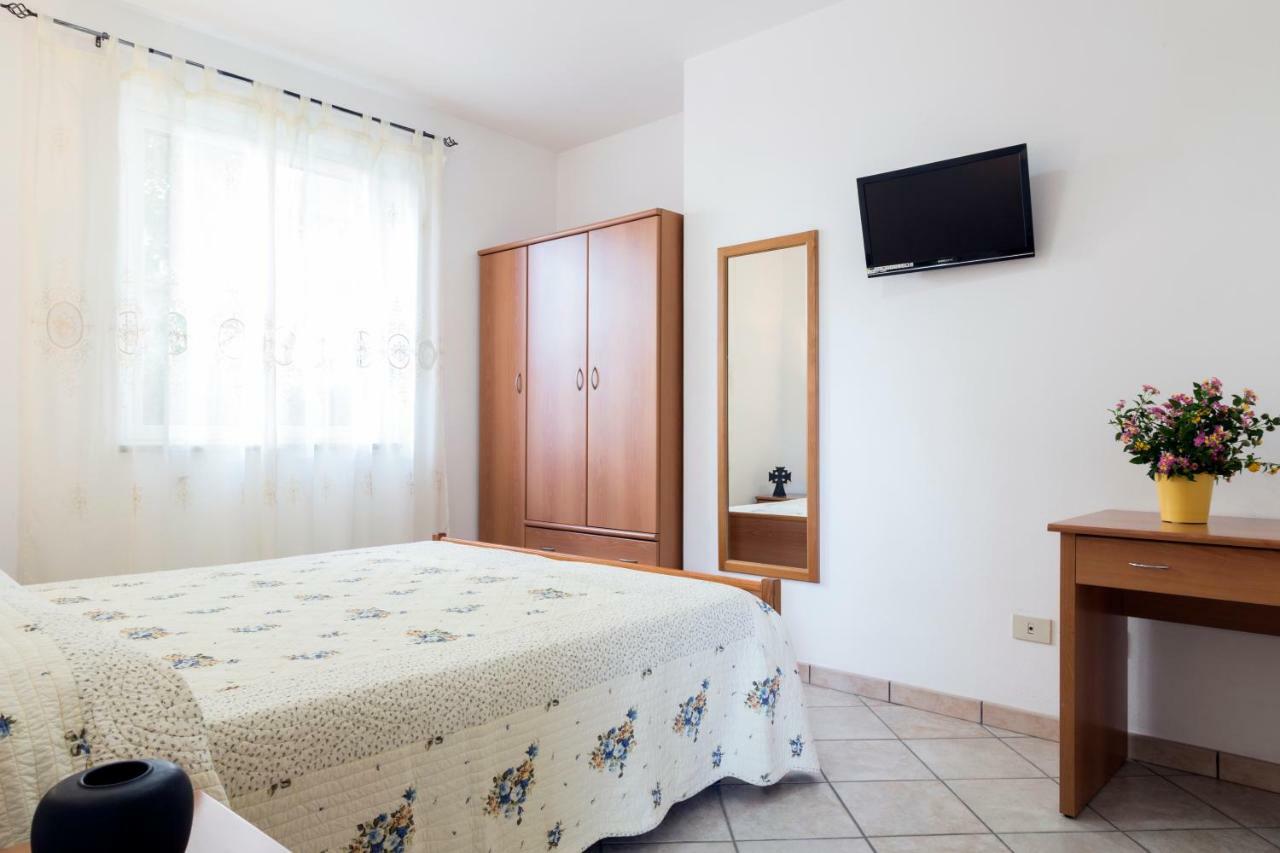 Aparthotel Happy Days Capo Vaticano Exterior foto