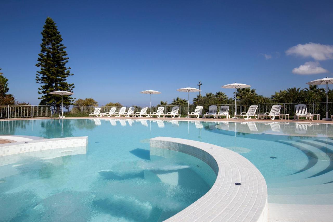 Aparthotel Happy Days Capo Vaticano Exterior foto